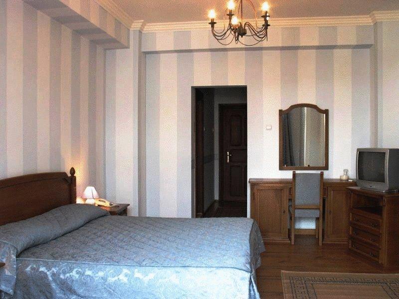 Hotel Piccolo Mondo Бухарест Номер фото
